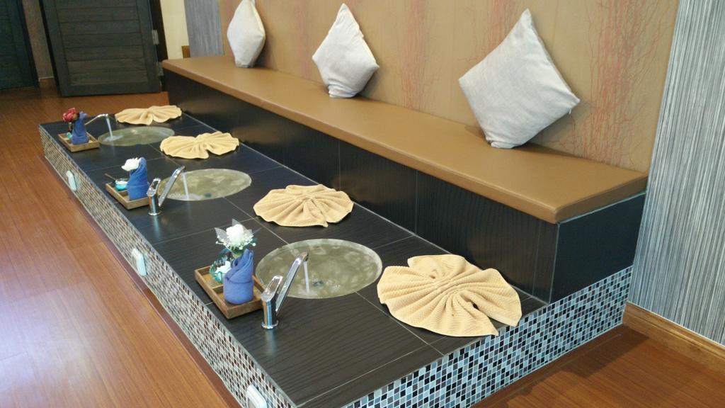 42C The Chic Hotel Nakhon Sawan Zewnętrze zdjęcie