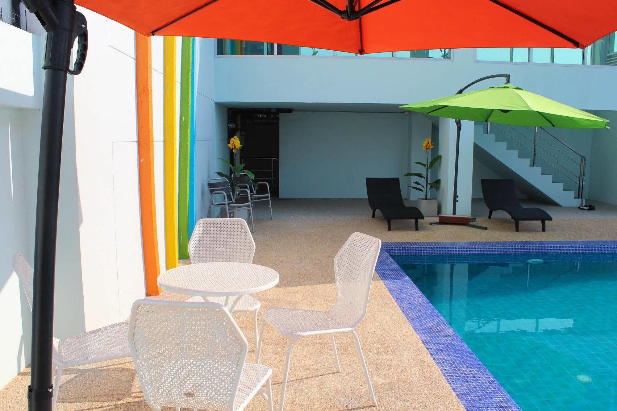 42C The Chic Hotel Nakhon Sawan Zewnętrze zdjęcie