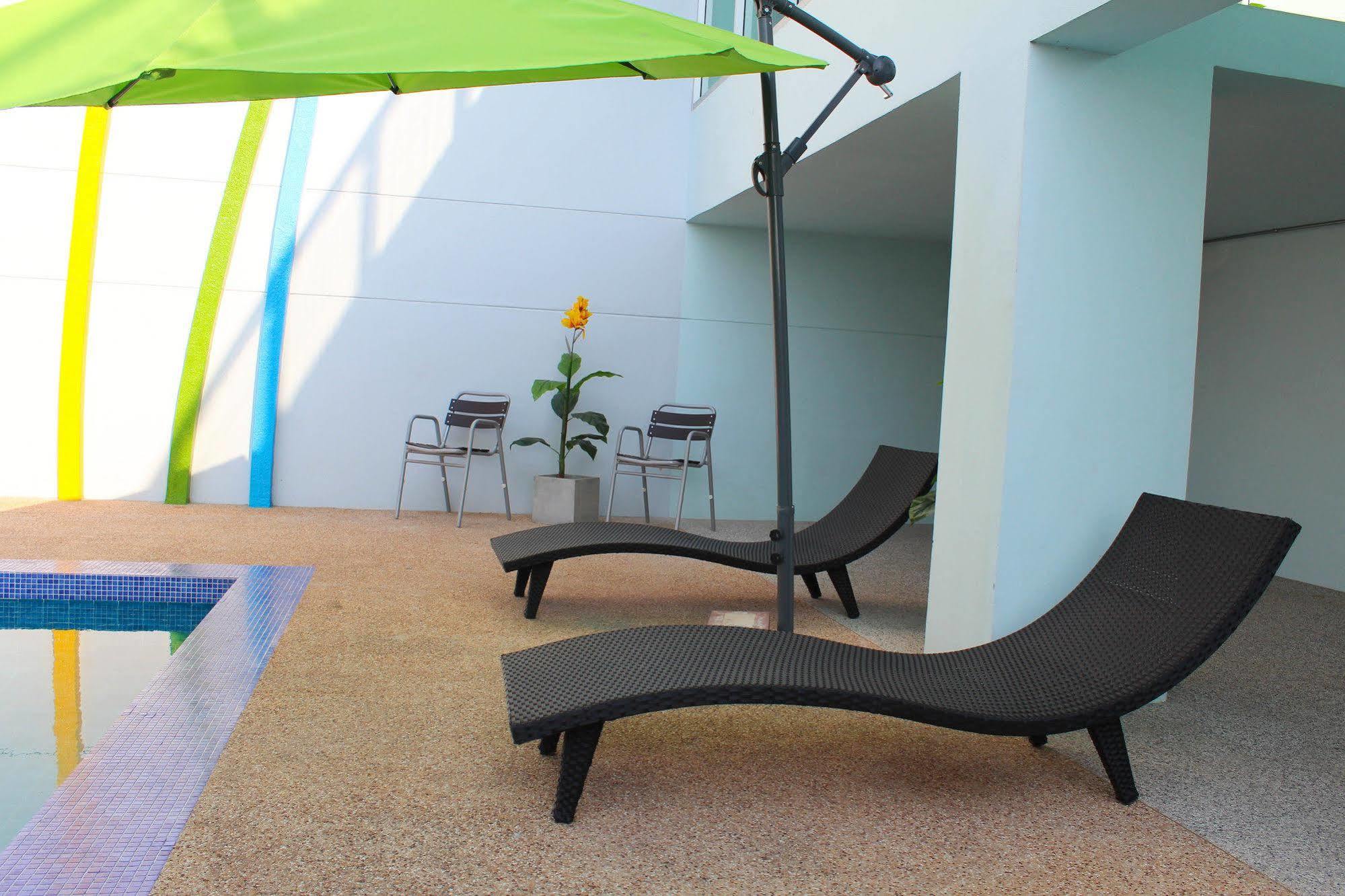 42C The Chic Hotel Nakhon Sawan Zewnętrze zdjęcie