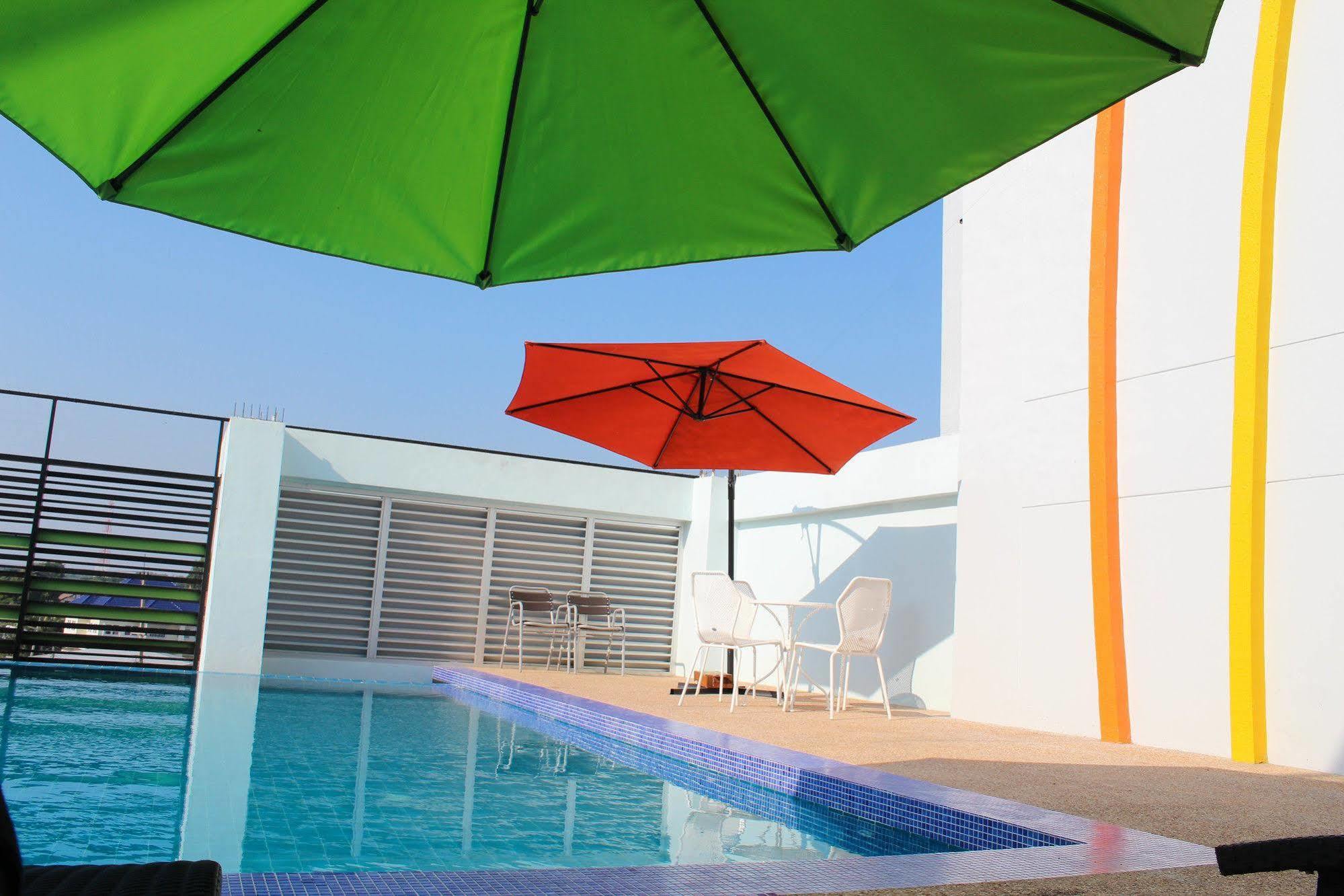 42C The Chic Hotel Nakhon Sawan Zewnętrze zdjęcie