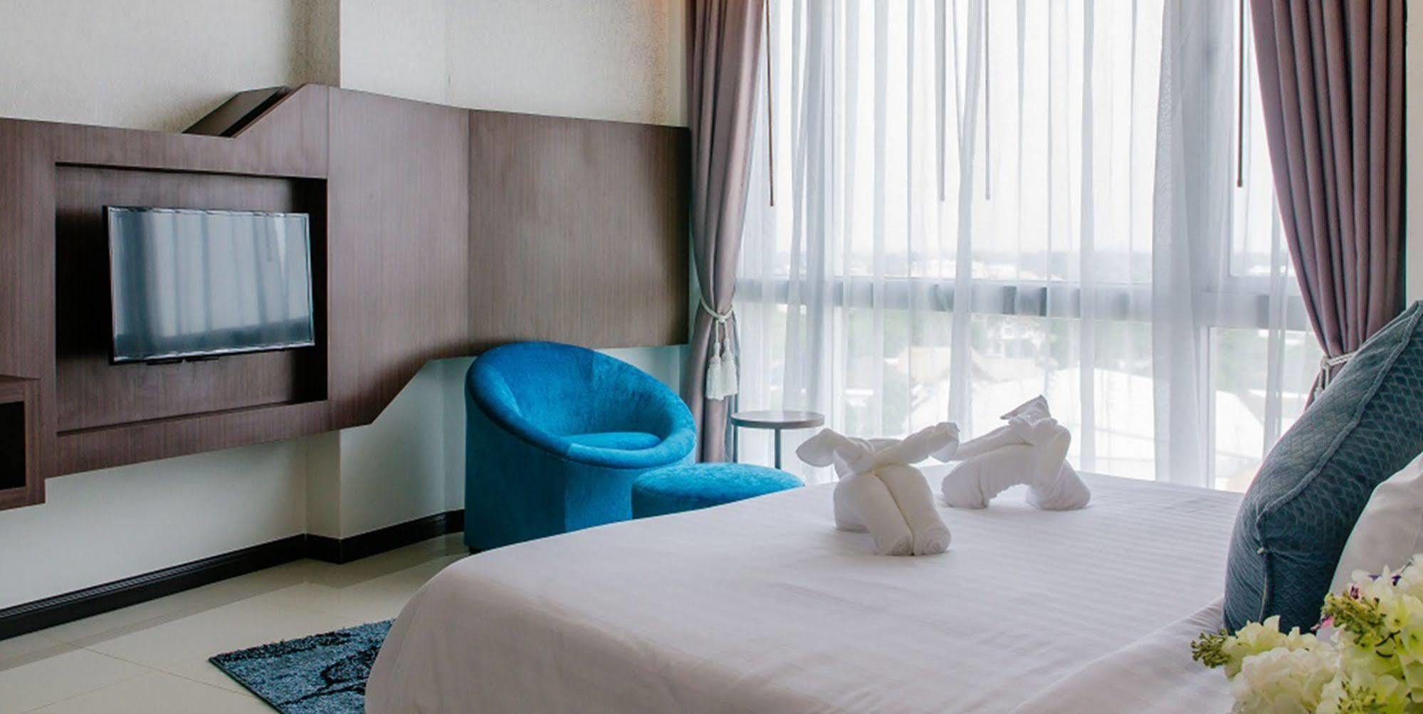 42C The Chic Hotel Nakhon Sawan Zewnętrze zdjęcie
